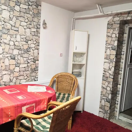 Samostatny Domecek * Klášterec nad Ohří